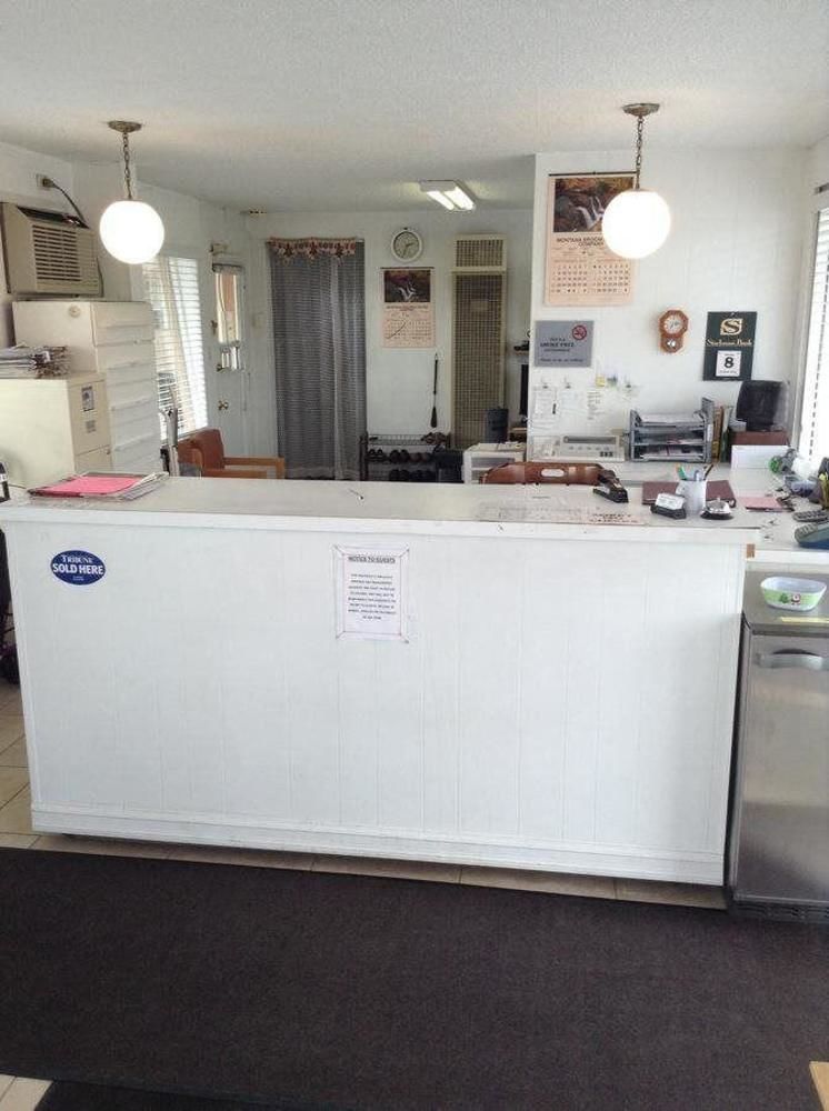 Ski'S Western Motel Great Falls Bagian luar foto